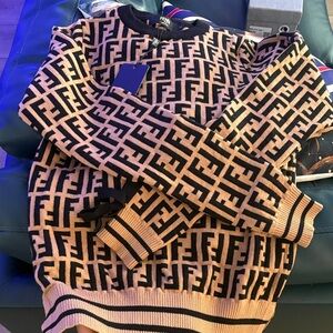 Fendi women’s Sweater in Black and Tan